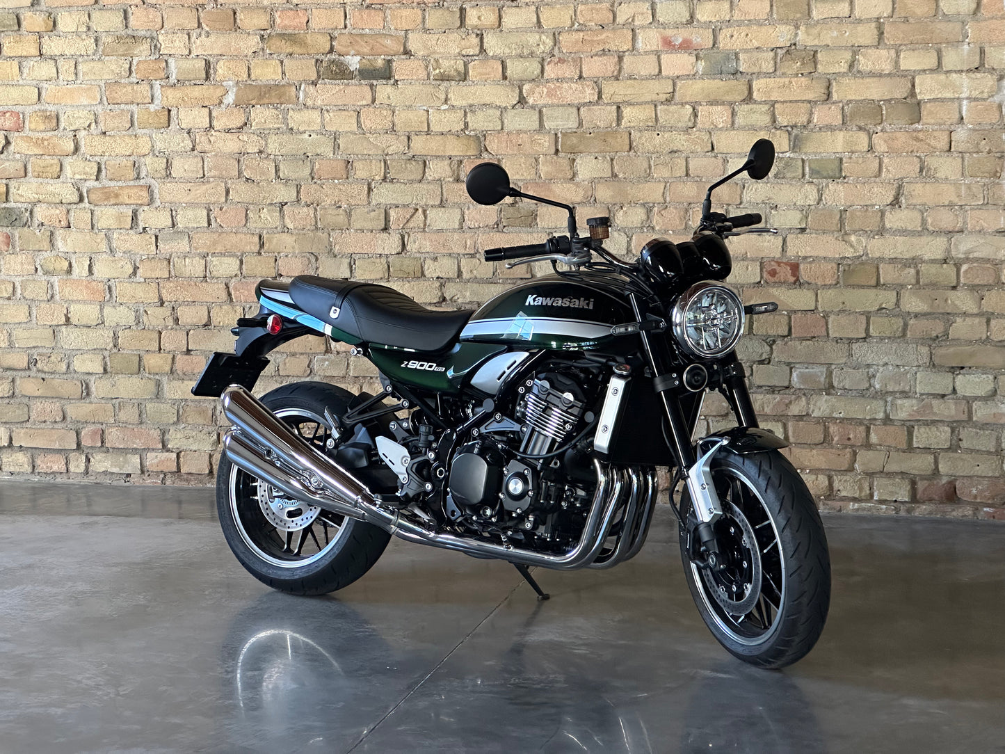 Kawasaki Z900RS Delkevic (2023)