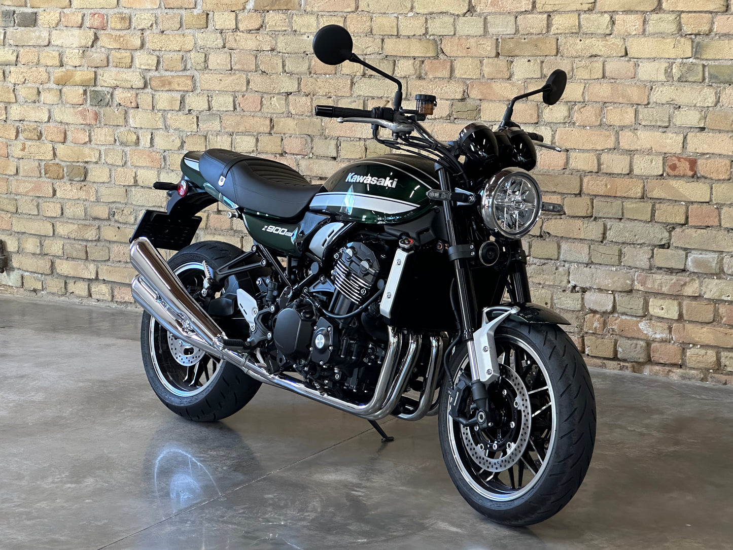 Kawasaki Z900RS Delkevic (2023)