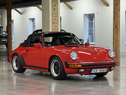 Porsche 911 Cabriolet Carrera 3.2 (1986)