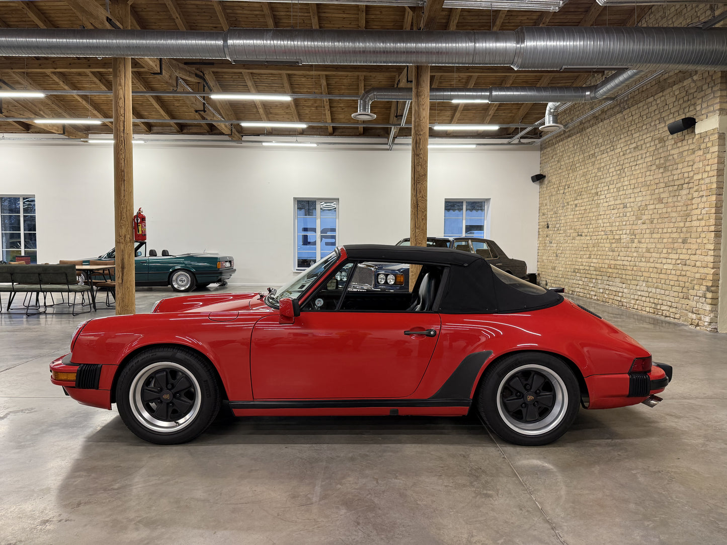 Porsche 911 Cabriolet Carrera 3.2 (1986)