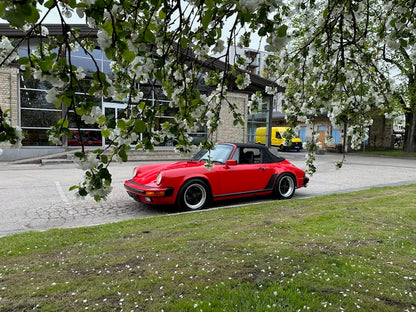 Porsche 911 Cabriolet Carrera 3.2 (1986)