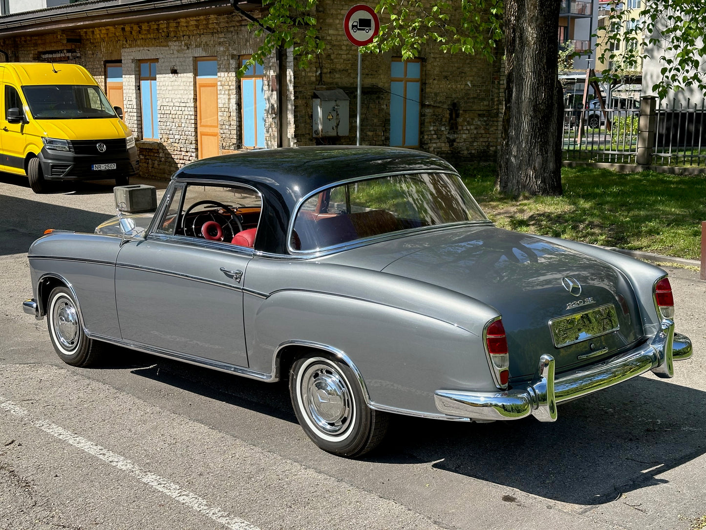 Mercedes-Benz 220SE Ponton Coupe (1960)